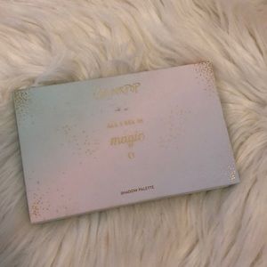Colourpop all I see is magic palette